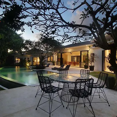 Villa Papaya By Optimum Bali Villas
